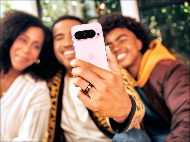 Google Pixel 9 Pro手機的「石英粉」色成為新品發表會注目焦點之一。