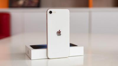 iPhone 最低 1.3 萬元有找!手機通路快閃優惠開跑 iPhone 最低 1.3 萬元有找!手機通路快閃優惠開跑