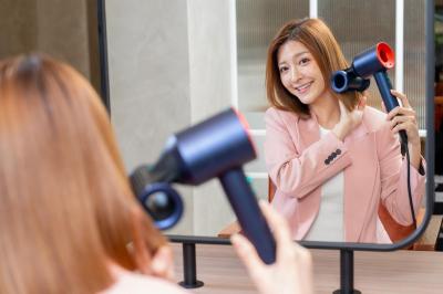 Dyson吹風機日本買回台不能用?台灣產品經理解釋了 Dyson吹風機日本買回台不能用?台灣產品經理解釋了