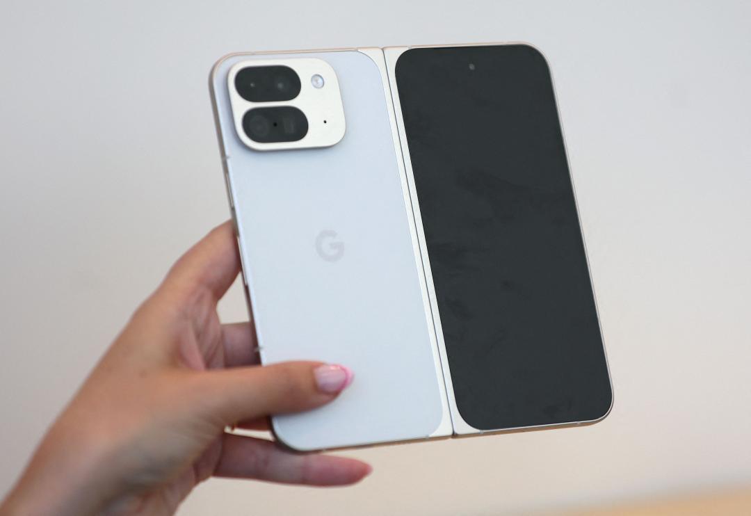 收購手機google二代摺疊手機Pixel 9 Pro Fold首度在台上市。（圖／路透社）