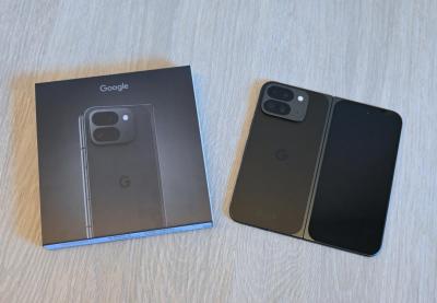 Google 摺疊手機 Pixel 9 Pro Fold 開箱體驗!追劇、回訊息都能一心多用 Google 摺疊手機 Pixel 9 Pro Fold 開箱體驗!追劇、回訊息都能一心多用