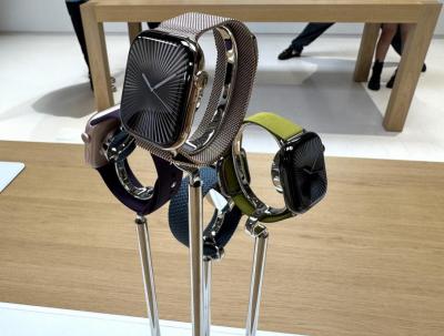 蘋果穿戴大更新!搶先體驗Apple Watch Series 10 鈦金屬實機美感爆棚 蘋果穿戴大更新!搶先體驗Apple Watch Series 10 鈦金屬實機美感爆棚