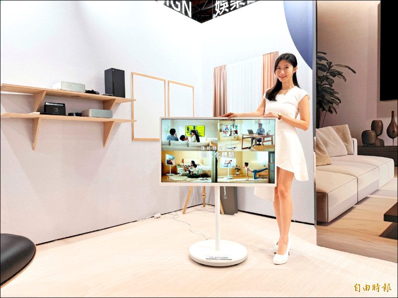 全新LIFE DESIGN顯示器主打4K無線影像傳輸技術，不受繁複線材限制。（記者吳佩樺攝）
