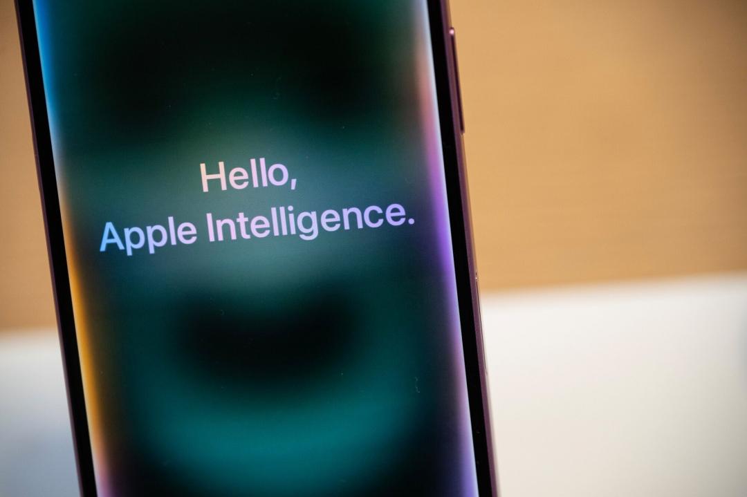 在即將到來的iOS 18.2中，收購手機apple Intelligence的第二波功能更新成為焦點。（圖／路透社）