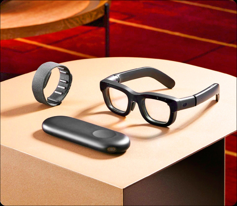 Meta展示首款AR眼鏡Orion，機身不到100公克，目前尚未有上市計畫。