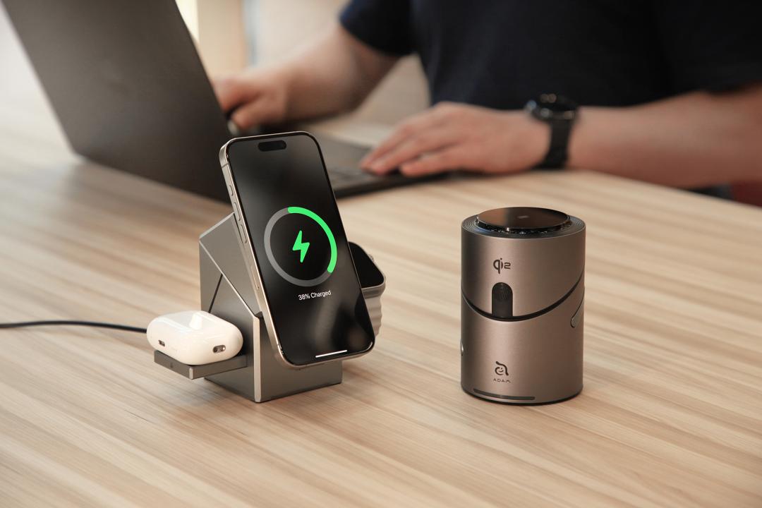多合一型無線充電器可同時替多個裝置充電,越來越受到青睞。圖為亞果Mag Qube(左)/Mag Tube(右)。