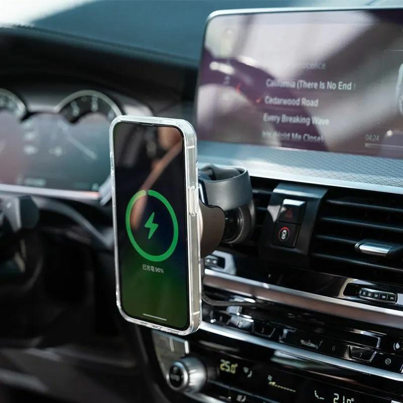 BEZALEL Omnia × MagSafe,2,980元。