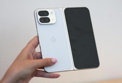 Google 摺疊手機 Pixel 9 Pro Fold 維修零件好貴!光螢幕就能換一台 iPhone 16 Pro Max Google 摺疊手機 Pixel 9 Pro Fold 維修零件好貴!光螢幕就能換一台 iPhone 16 Pro Max