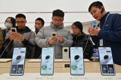 愛國梗失效小粉紅不挺了?分析師:華為Mate 70銷量恐輸前代 愛國梗失效小粉紅不挺了?分析師:華為Mate 70銷量恐輸前代