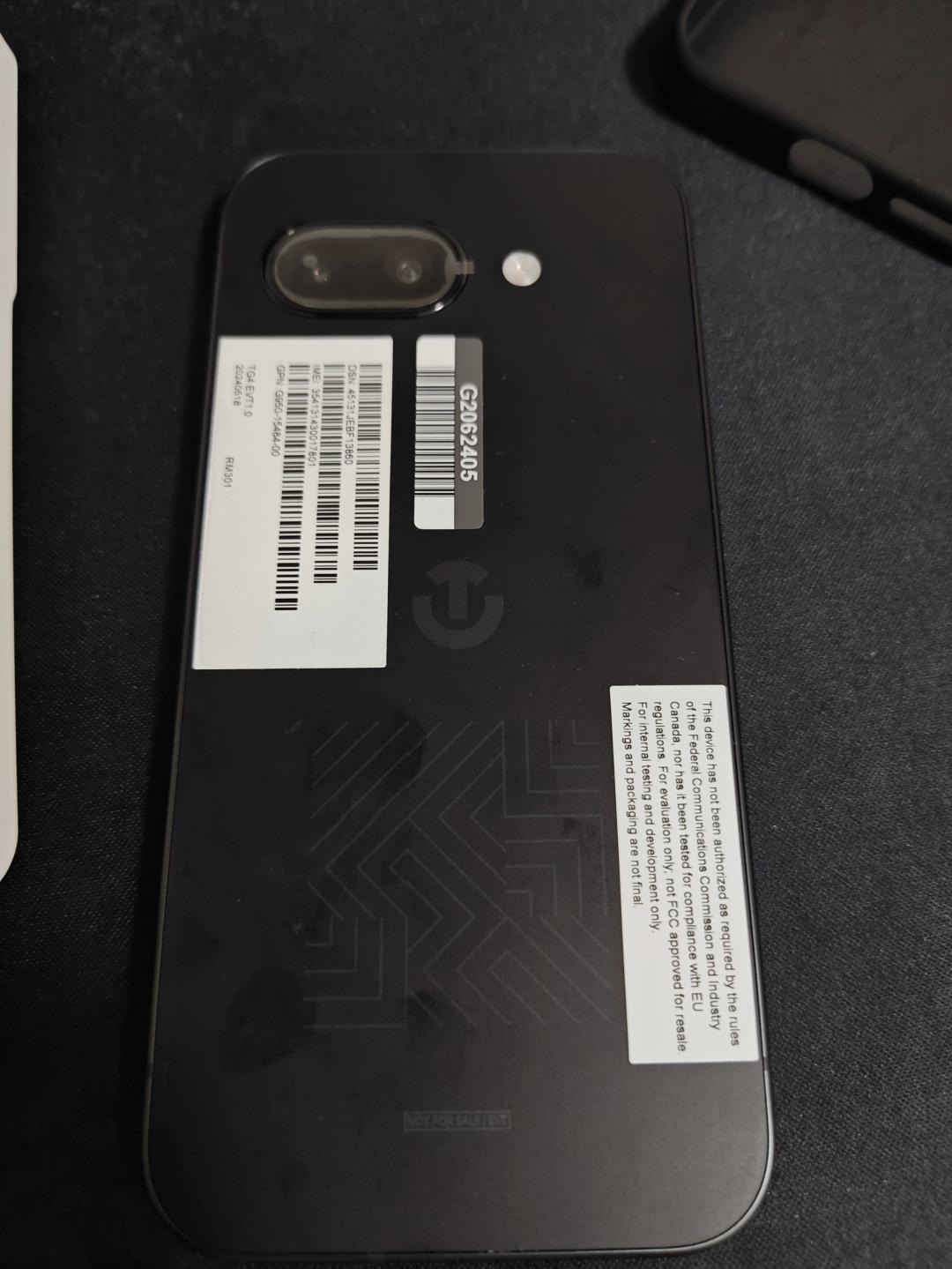 Pixel 9a的後鏡頭設計將和機背平齊,沒有凸鏡頭了。(圖/翻攝X)