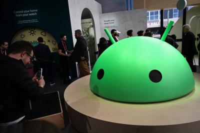 Android 16 開放 Pixel 手機搶先升級!新功能致敬 iPhone 動態島 Android 16 開放 Pixel 手機搶先升級!新功能致敬 iPhone 動態島