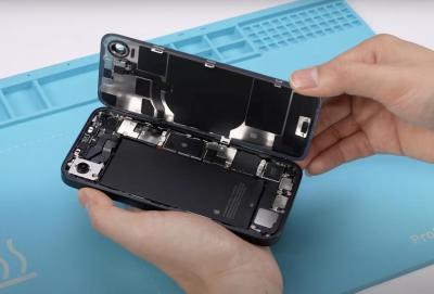 iPhone 16e好香理由+1!拆解揭曉電池容量竟超越Pro旗艦 iPhone 16e好香理由+1!拆解揭曉電池容量竟超越Pro旗艦