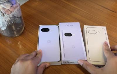 超扯!Google Pixel 9a還沒發布完整開箱曝光、超粗邊框網喊滅火 超扯!Google Pixel 9a還沒發布完整開箱曝光、超粗邊框網喊滅火