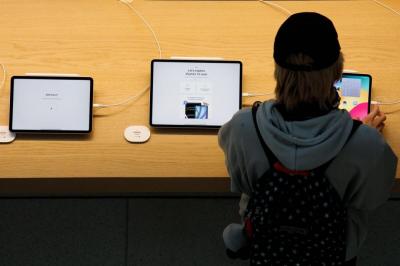 為何入門 iPad 無緣 AI?外媒一張圖曝關鍵:蘋果想推高階款 為何入門 iPad 無緣 AI?外媒一張圖曝關鍵:蘋果想推高階款