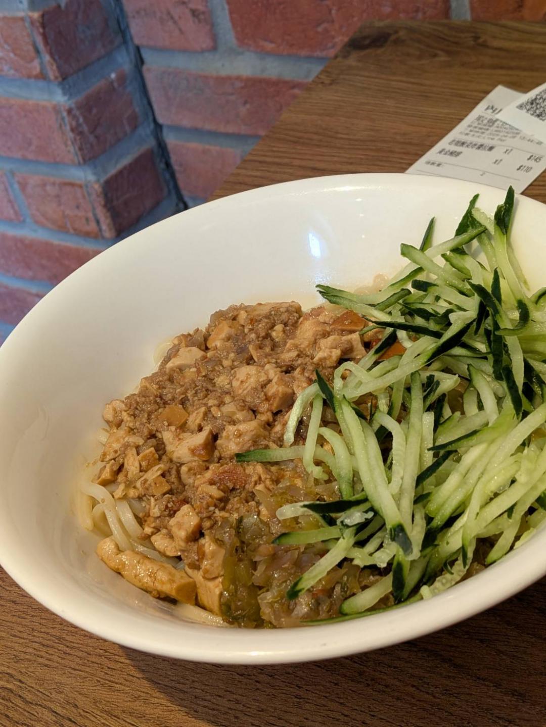 用Pixel 9a拍攝食物的色彩自然,無需修圖就能快速上傳社群媒體。