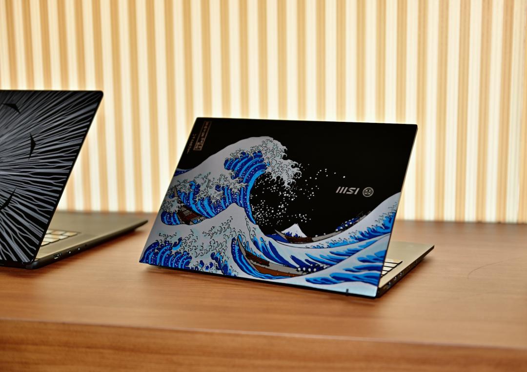 微星Prestige 13 AI+浮世繪特仕版，十分吸睛。（圖／微星）