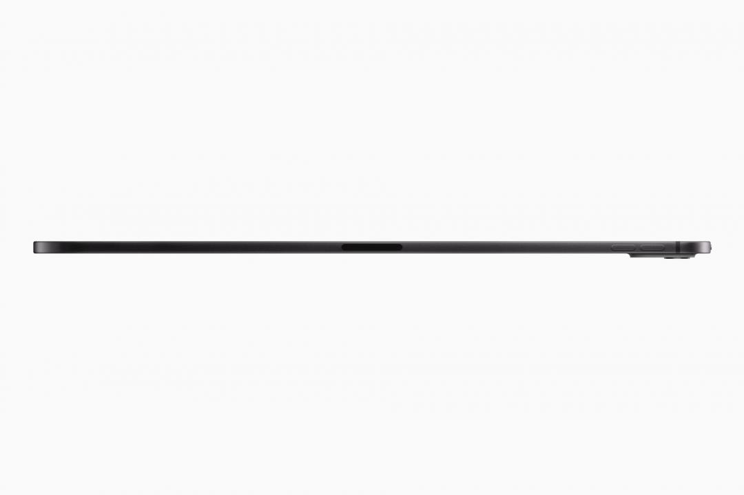 iPad Pro（M4）的機身比iPad Air（M3）還薄，13吋機型厚度只有5.1公厘。