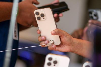iPhone沒那麼香了!果粉忠誠度創新低、Galaxy用戶更死忠 iPhone沒那麼香了!果粉忠誠度創新低、Galaxy用戶更死忠