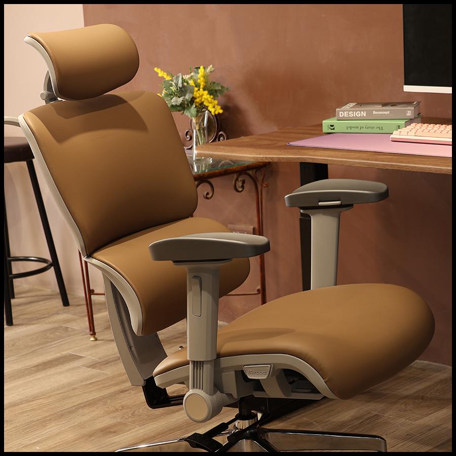 iRocks T07 EVO採用皮革,但也兼具抗污防刮的保護力,12,900元。