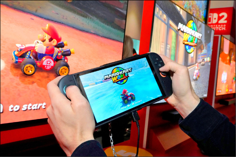 Switch 2支援Switch多數遊戲,玩家已經購買的實體版卡匣皆能直接沿用。(美聯社)