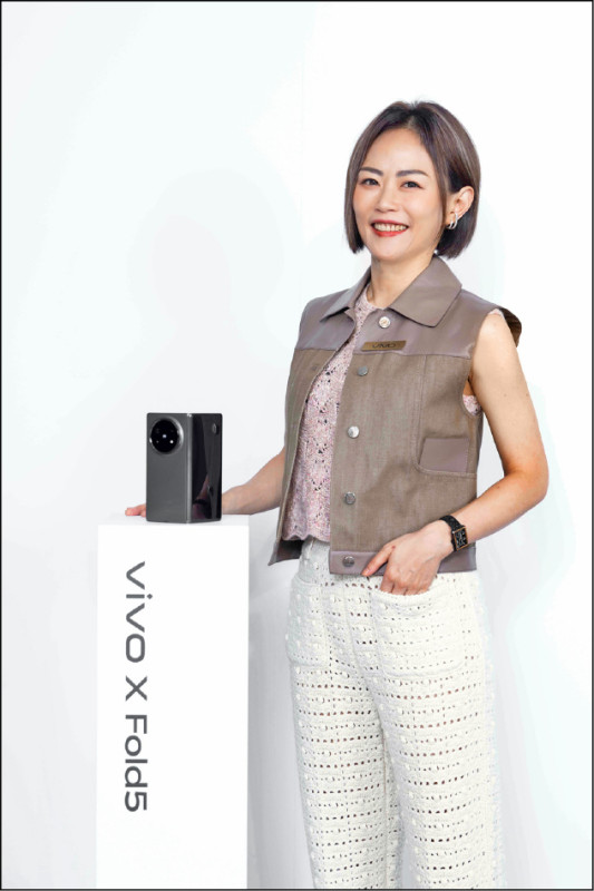 vivo新機將在台上市，打出「預先登記」銷售策略。圖為vivo台灣總經理陳怡婷。