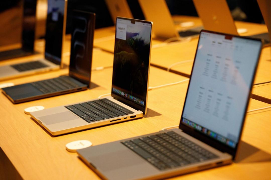 最新消息指出，明年上半年推出搭載M5晶片的MacBook Pro和MacBook Air。（圖／美聯社）