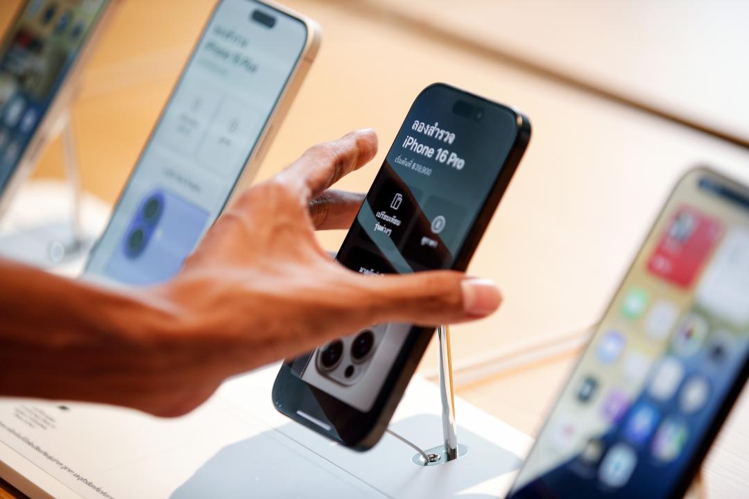 蘋果可能改變產品策略，讓新代iPhone分為兩階段發布。（圖／路透社）