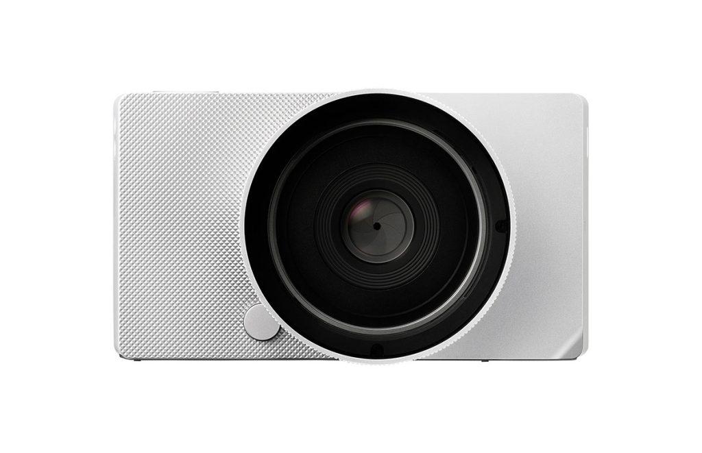 Sigma BF機身簡潔宛如精品，並採用全片幅的感光元件提供最佳畫質，65,800元。