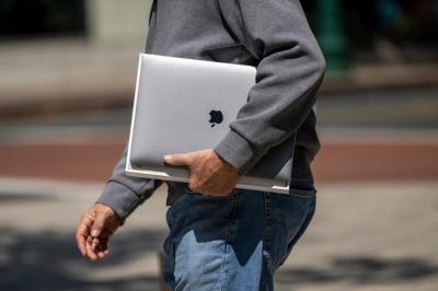 傳蘋果低價版 MacBook 比 iPhone 還便宜!外媒曝:顛覆電腦市場 傳蘋果低價版 MacBook 比 iPhone 還便宜!外媒曝:顛覆電腦市場
