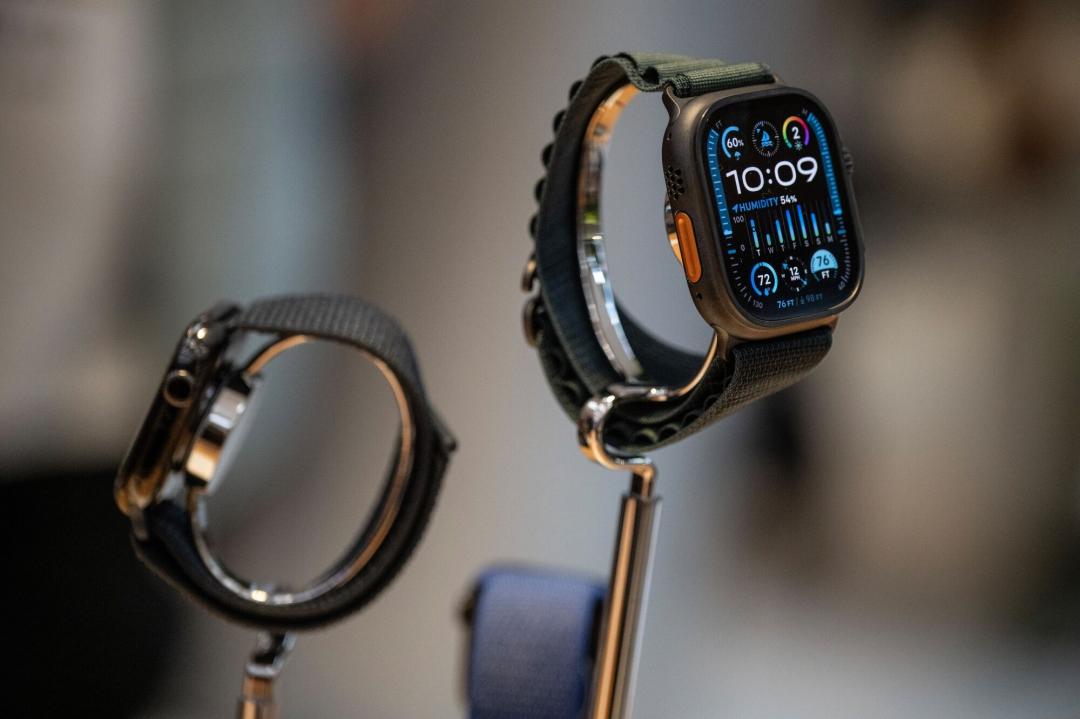 新一代Apple Watch預計採用S11晶片,程式碼顯示底層架構設計沿用前兩代。(圖/美聯社)