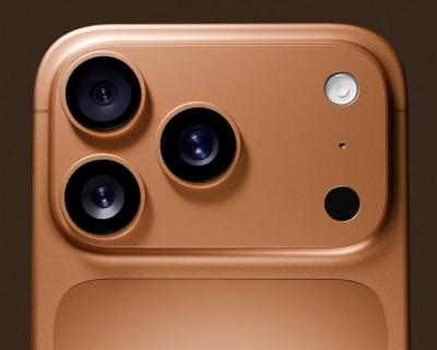 蘋果iPhone 17 Pro零件照曝光!相隔近十年回歸金屬背板設計 蘋果iPhone 17 Pro零件照曝光!相隔近十年回歸金屬背板設計