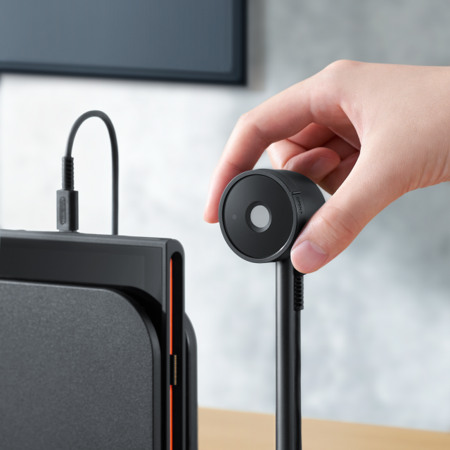 Nintendo Switch 2攝影機不僅能在特定遊戲啟用攝影機玩法，還支援視訊通話，1,330元。（翻攝任天堂官網）