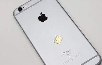 Google Pixel、iPhone 帶頭淘汰實體 SIM 卡!台灣卻仍卡在這一關 Google Pixel、iPhone 帶頭淘汰實體 SIM 卡!台灣卻仍卡在這一關