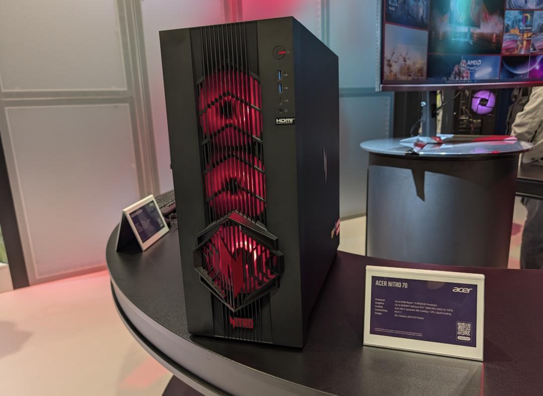 Nitro 70電競桌電搭載Acer Nitro CycloneX 360散熱系統，可提升最多15%的額外氣流。（圖／記者吳佩樺攝）