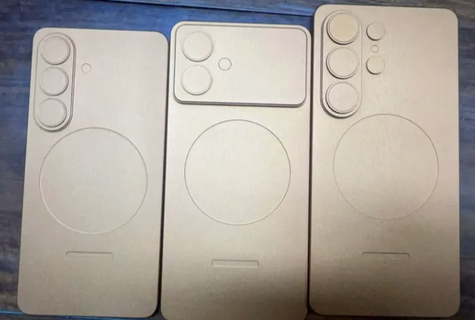 外流的 Galaxy S26 模型。（圖／翻攝 X）