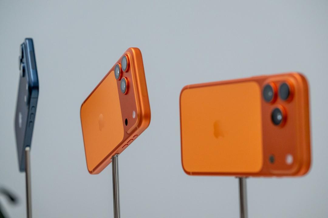 iPhone 17 Pro新色網酸貨櫃橘！Joeman評實機：難駕馭但蠻美