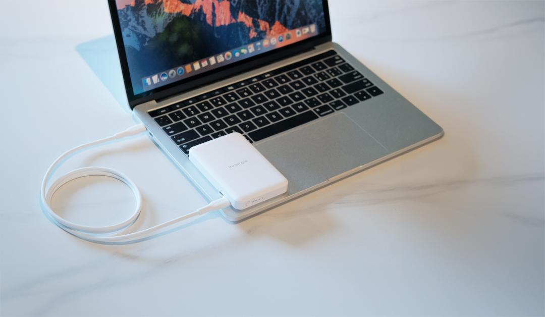 Innergie磁吸行動電源,2,590元。