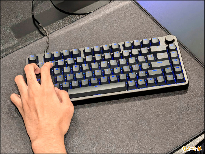 電競鍵盤INZONE KBD-H75即日起上市，售價8,990元。（記者黃肇祥攝）