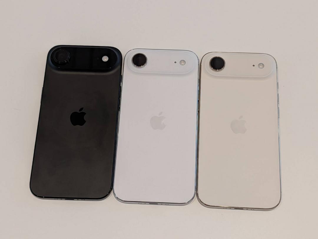 從左至右依序為太空黑、雲白色、淺金色（圖／記者黃肇祥攝）