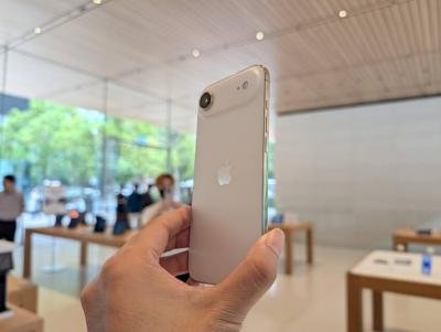 蘋果輕薄款 iPhone Air 首日實機上手 超強手感要摸過才知道 蘋果輕薄款 iPhone Air 首日實機上手 超強手感要摸過才知道