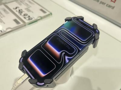 iPhone 17好市多原地降價!Pro Max省快2千、果粉夜排搶機 iPhone 17好市多原地降價!Pro Max省快2千、果粉夜排搶機