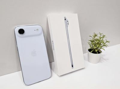 手感一流!實測 iPhone Air 又薄又美、續航超乎你想像可靠 手感一流!實測 iPhone Air 又薄又美、續航超乎你想像可靠