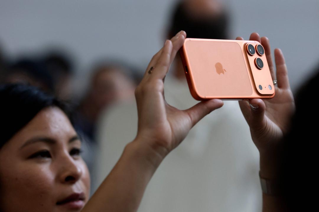 iPhone 17 Pro、iPhone 17 Pro Max支援最高4K、120 FPS杜比視界錄影，規格堪比單眼相機。（法新社）