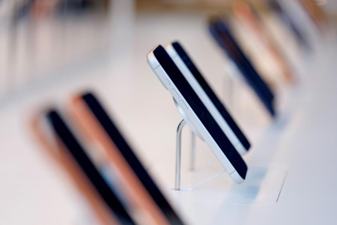 數據指出，iPhone 17開賣第一週，日本暢銷手機冠軍卻是iPhone 16。（圖／路透社）