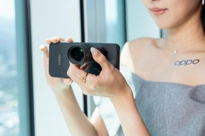 旗艦對決升溫!OPPO Find X9系列10元預定開跑、送哈蘇增距鏡套裝 旗艦對決升溫!OPPO Find X9系列10元預定開跑、送哈蘇增距鏡套裝
