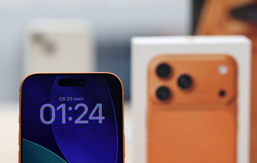 iPhone 17 Pro系列的部分機型在坊間通路已有微幅降價。（圖／路透社）