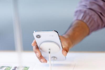 蘋果 iPhone Air 買氣冷爆減產百萬台!全球唯一這裡在瘋搶 蘋果 iPhone Air 買氣冷爆減產百萬台!全球唯一這裡在瘋搶