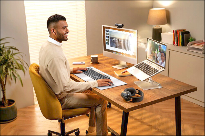 羅技強調，任何光源都能替Signature Slim Solar+ K980供電，並自動進行充電。Signature Slim Solar+ K980即日起在台上市，售價3,490元。