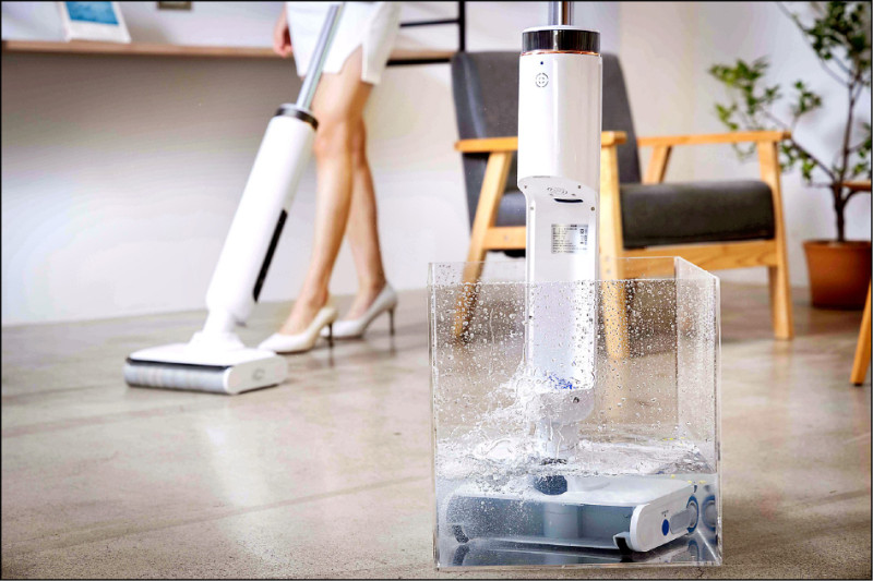 DIKE S2刷頭具備IPX7防水，可直接泡水一鍵清洗，大幅減少清潔維護的麻煩。