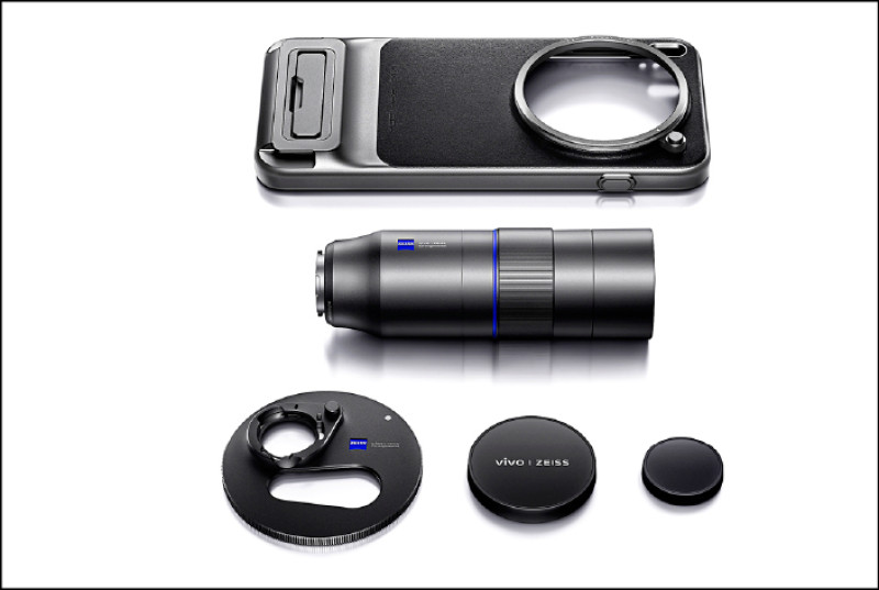 vivo全台官方體驗店預購,贈送蔡司2.35倍長焦增距鏡套組。(vivo提供)